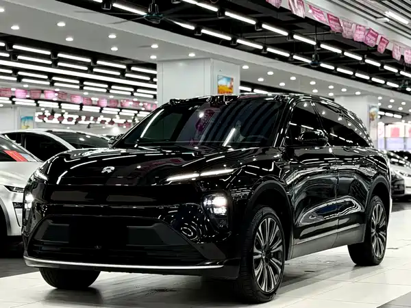 NIO ES8 2024