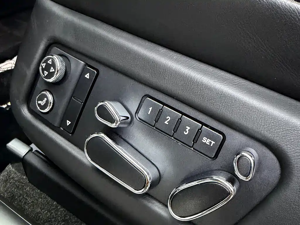 Bentley Flying Spur 2019 — фото 15