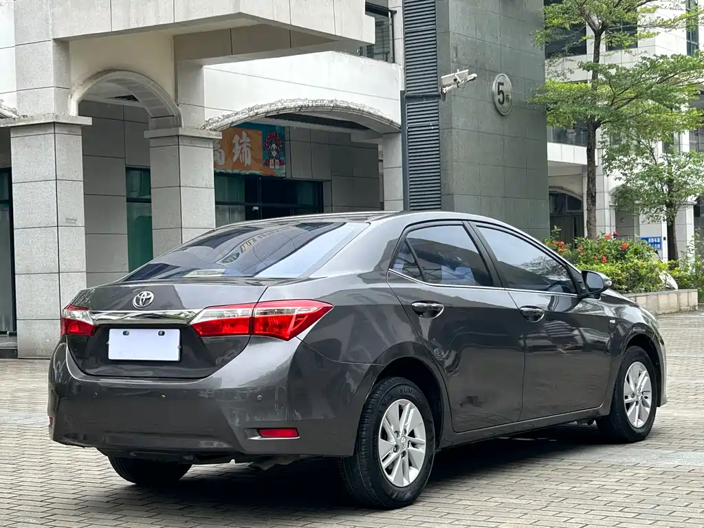 Toyota Corolla 2015