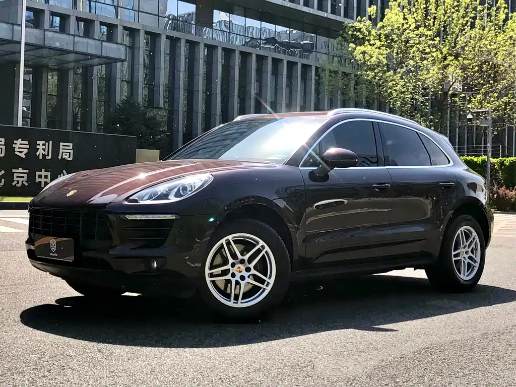 Porsche Macan 2017 — фото 1