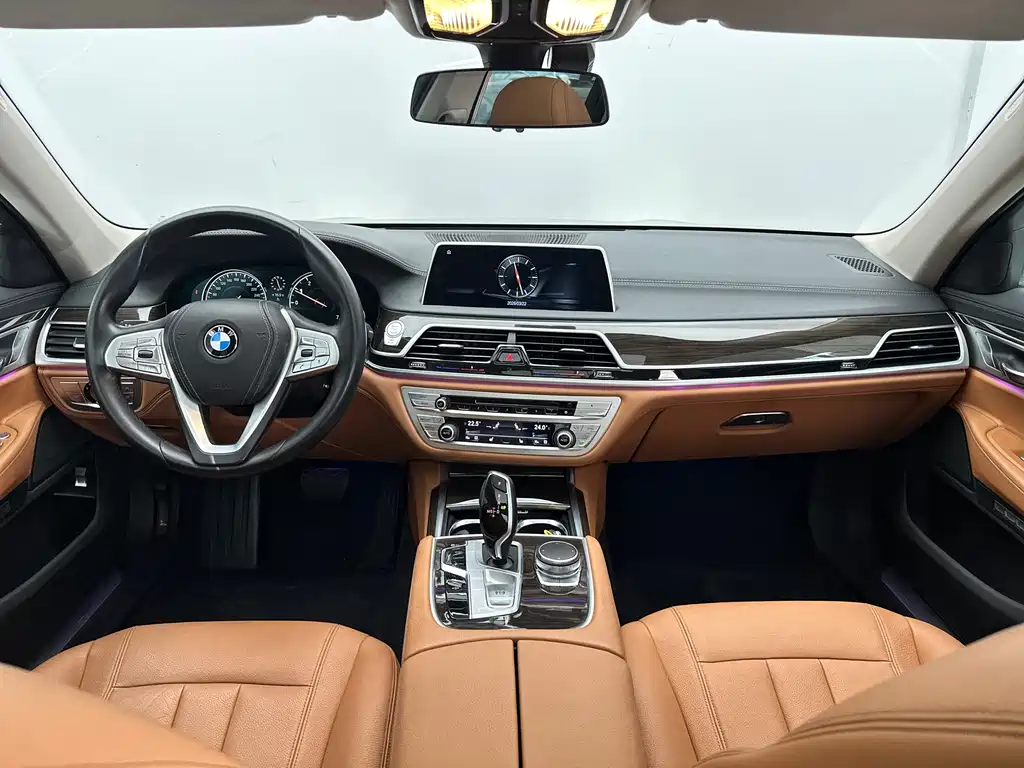 BMW 7 Series 2016 — фото 39
