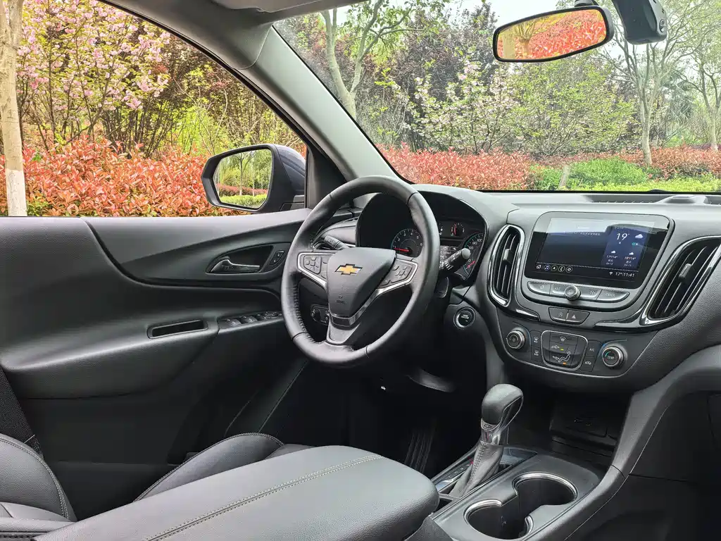 Chevrolet Equinox 2022 — фото 15