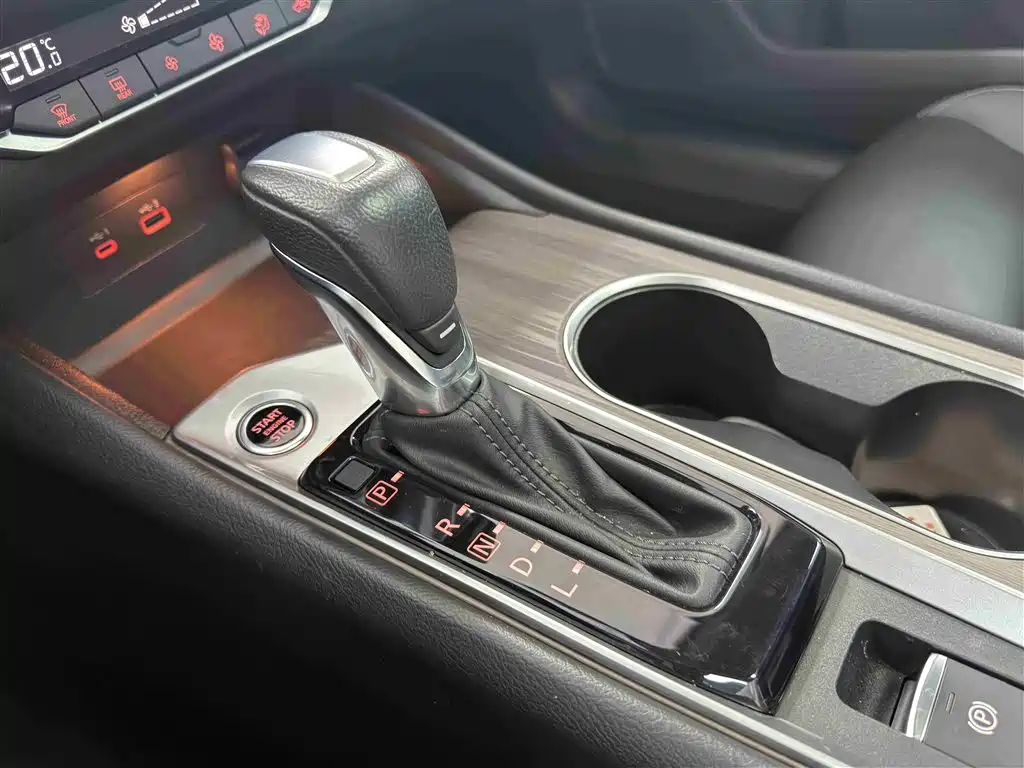 Nissan Teana 2022 — фото 18
