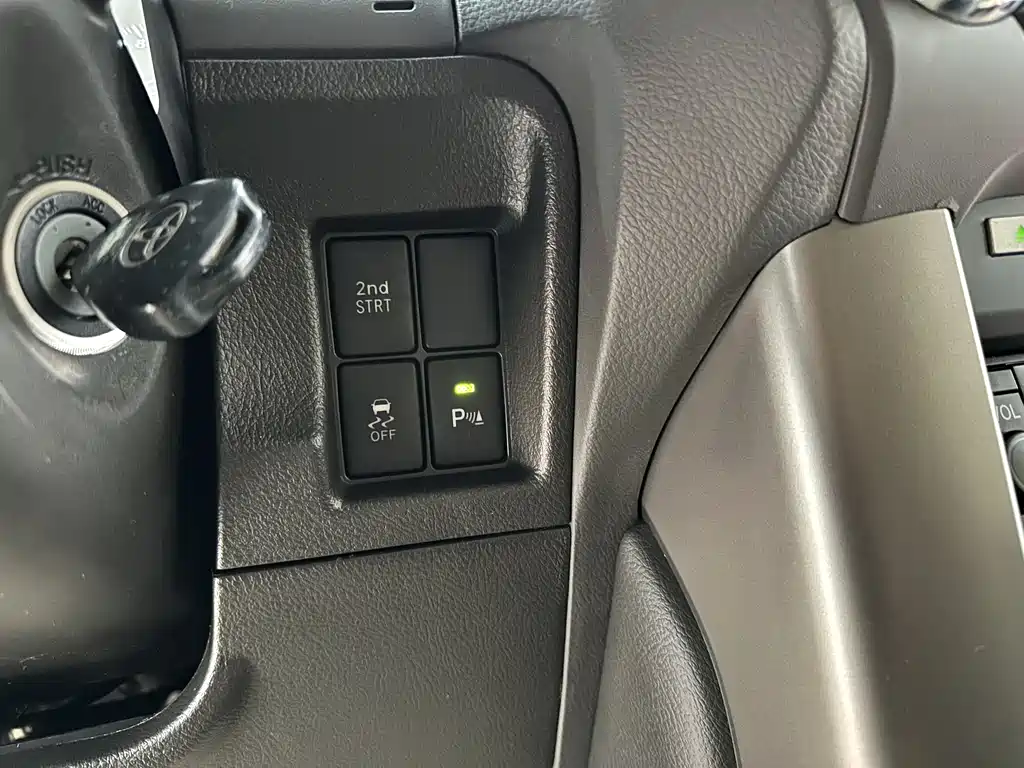 Toyota Prado 2013 — фото 20