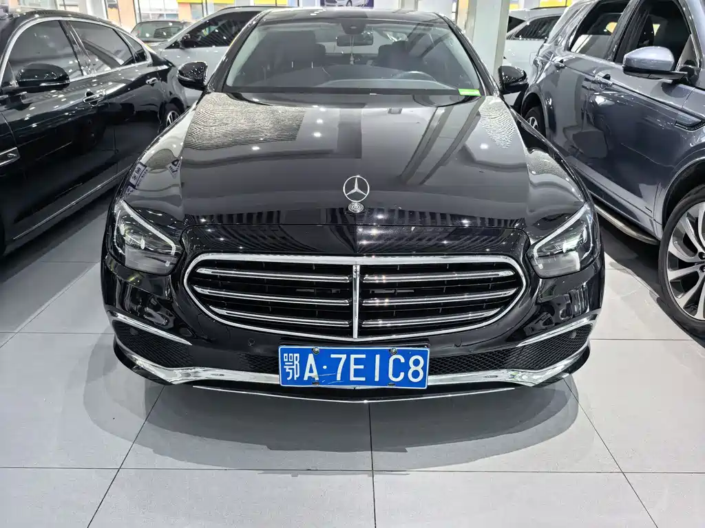 Mercedes-Benz E-Class 2023