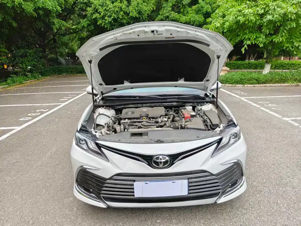 Toyota Camry 2022 — фото 13