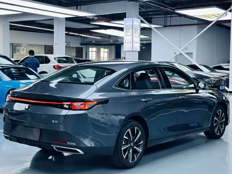 Changan Eado 2025 — фото 12