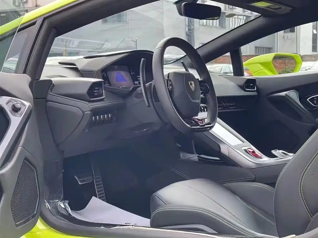 Lamborghini Huracán 2021