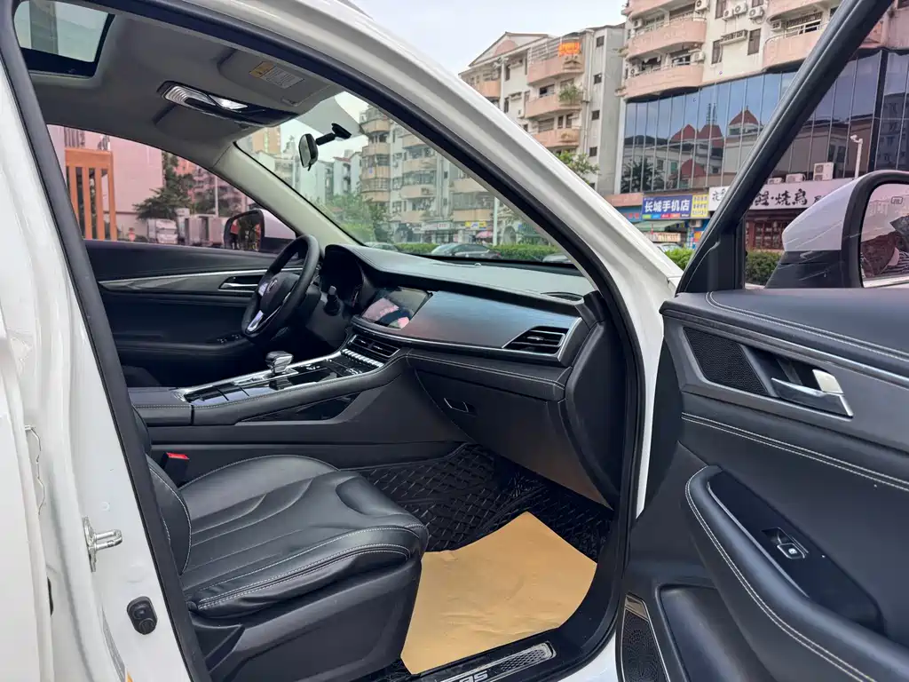 Changan CS85 COUPE 2020 — фото 11