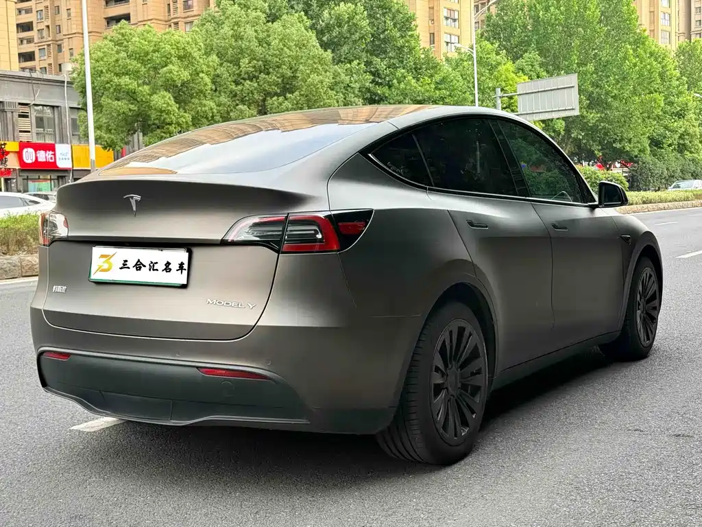 Tesla Model Y 2022 — фото 10