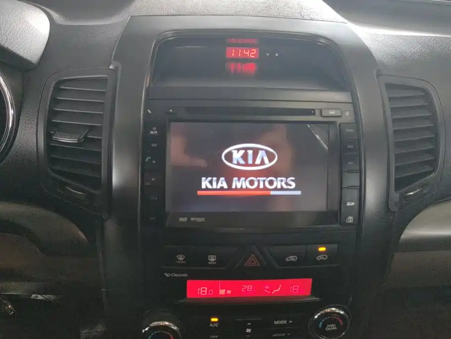 Kia Sorento 2012 — фото 13