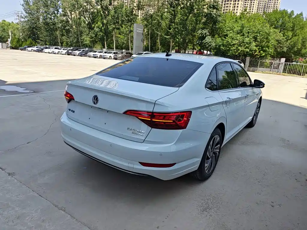 Volkswagen Sagitar 2022