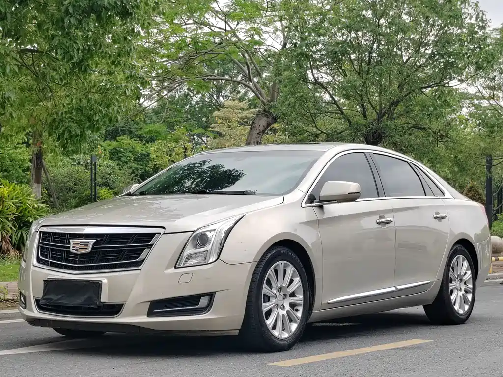 Cadillac XTS 2017 — фото 1