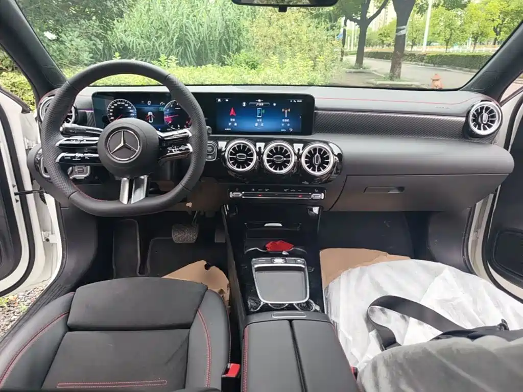 Mercedes-Benz A-Class 2026 — фото 10
