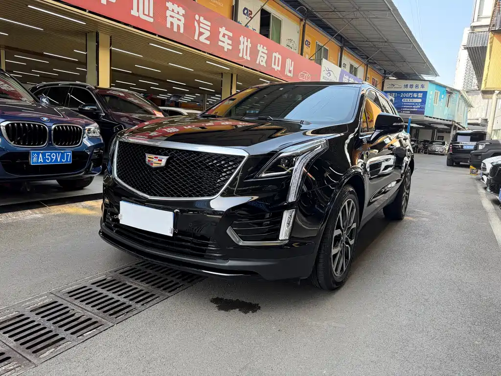 Cadillac XT5 2021 — фото 1