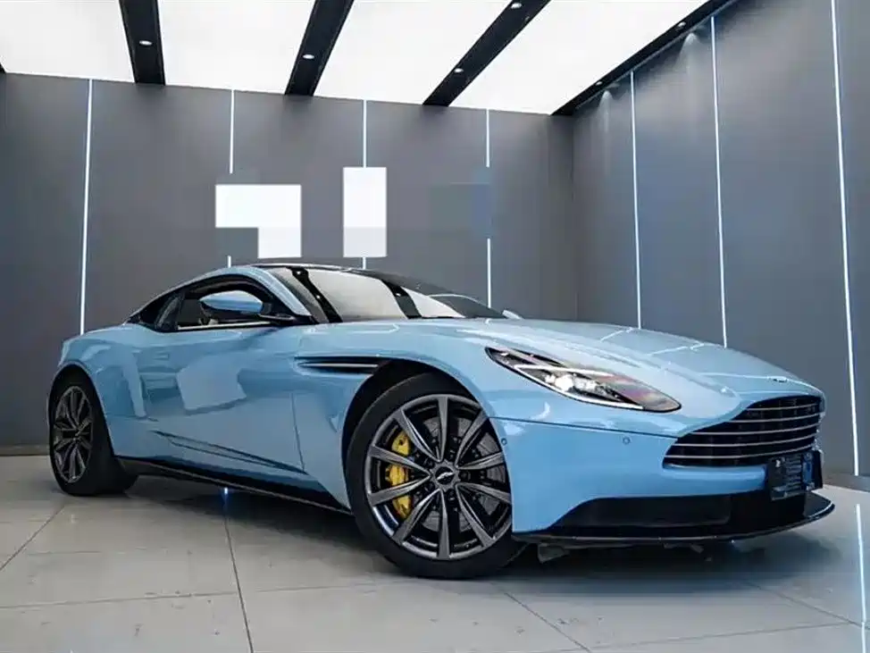 Aston Martin DB11 2020 — фото 3