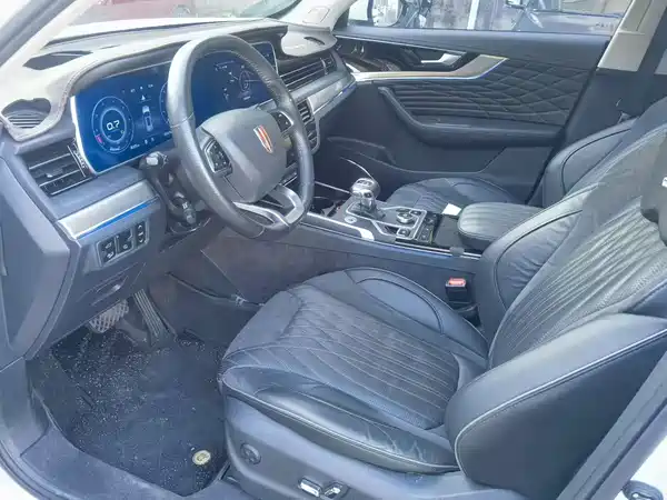 Hongqi HS5 2022
