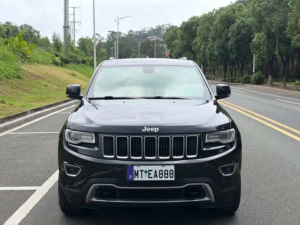 Jeep Grand Cherokee 2016 — фото 2
