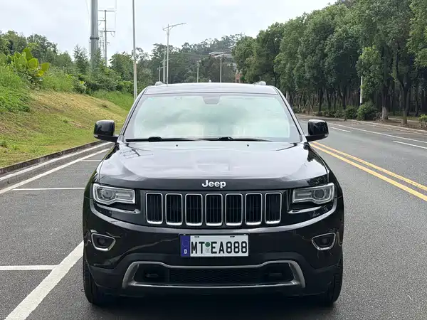 Jeep Grand Cherokee 2016