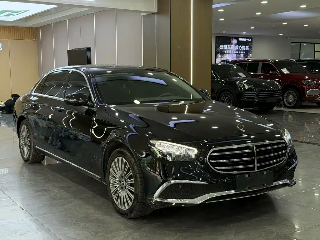 Mercedes-Benz E-Class 2023 — фото 2