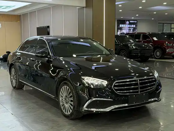 Mercedes-Benz E-Class 2023