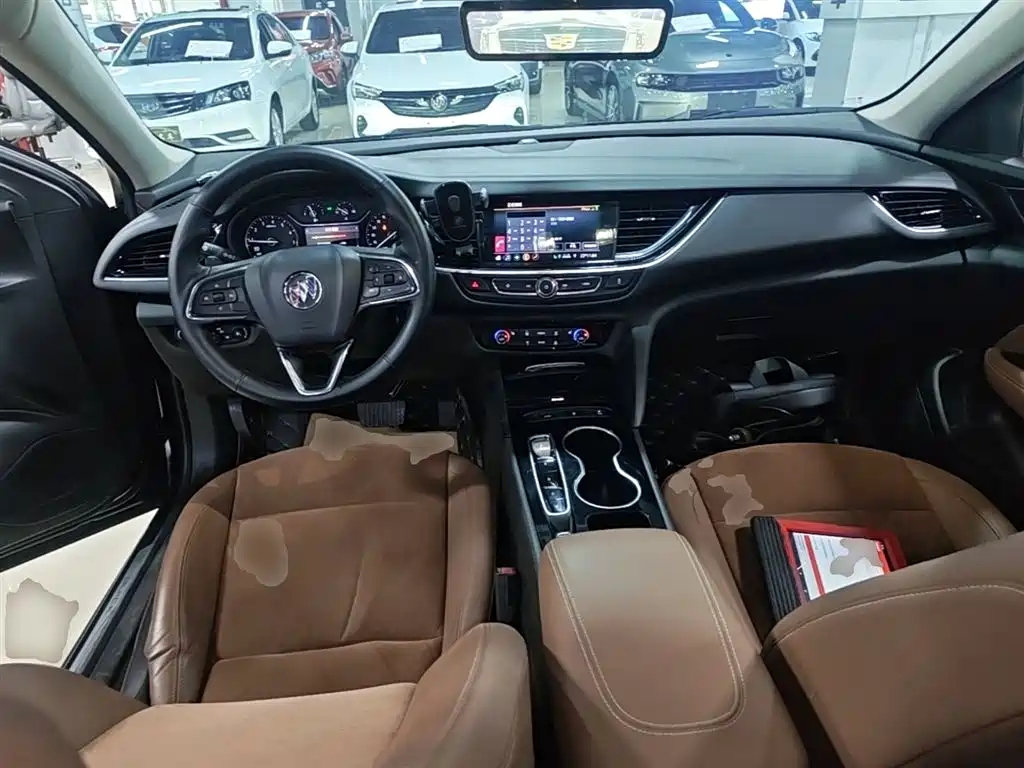 Buick Regal 2022 — фото 10