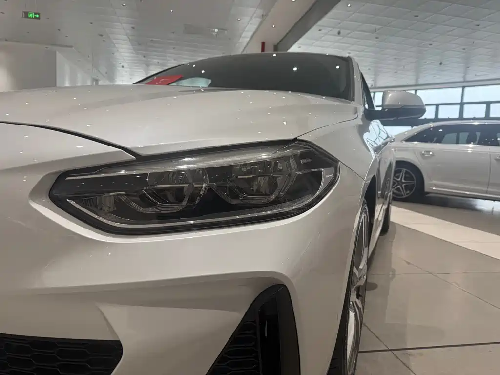 BMW 1 Series 2019 — фото 12