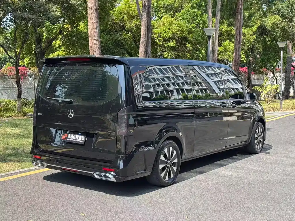Mercedes-Benz Vito 2022 — фото 19