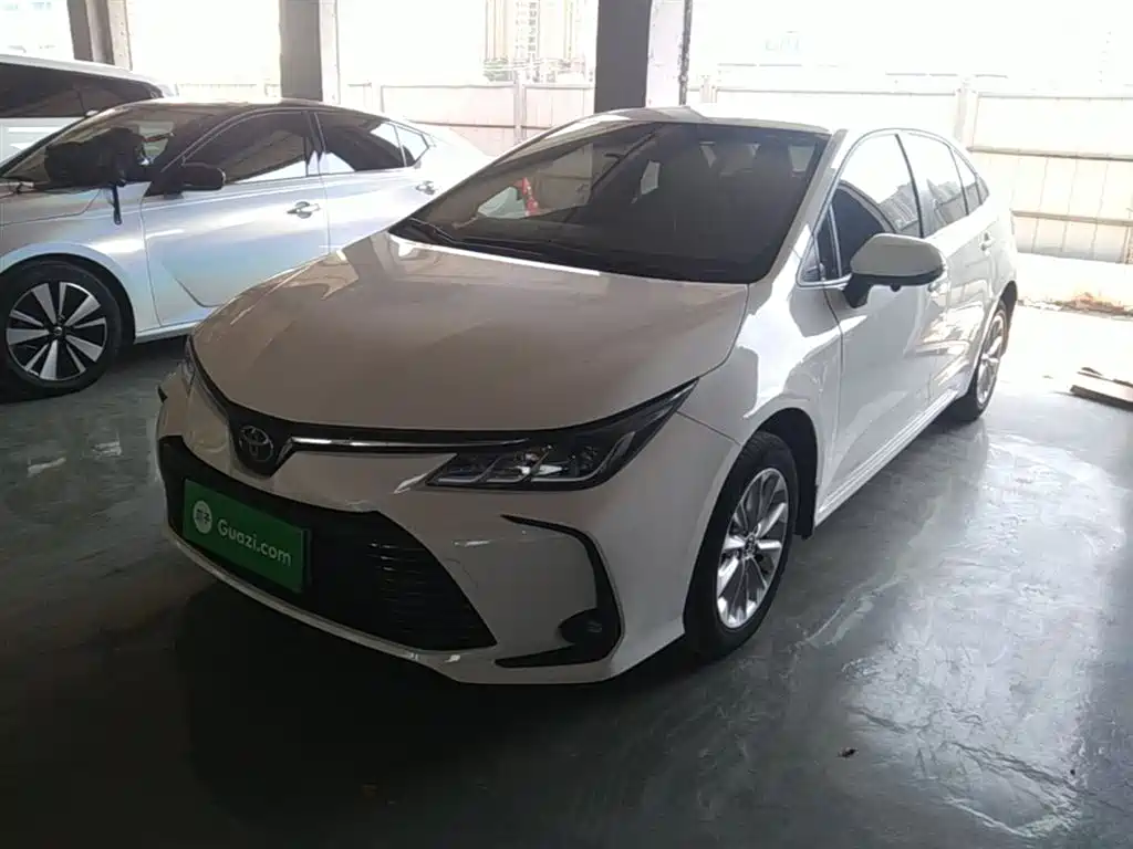 Toyota Corolla 2022 — фото 1
