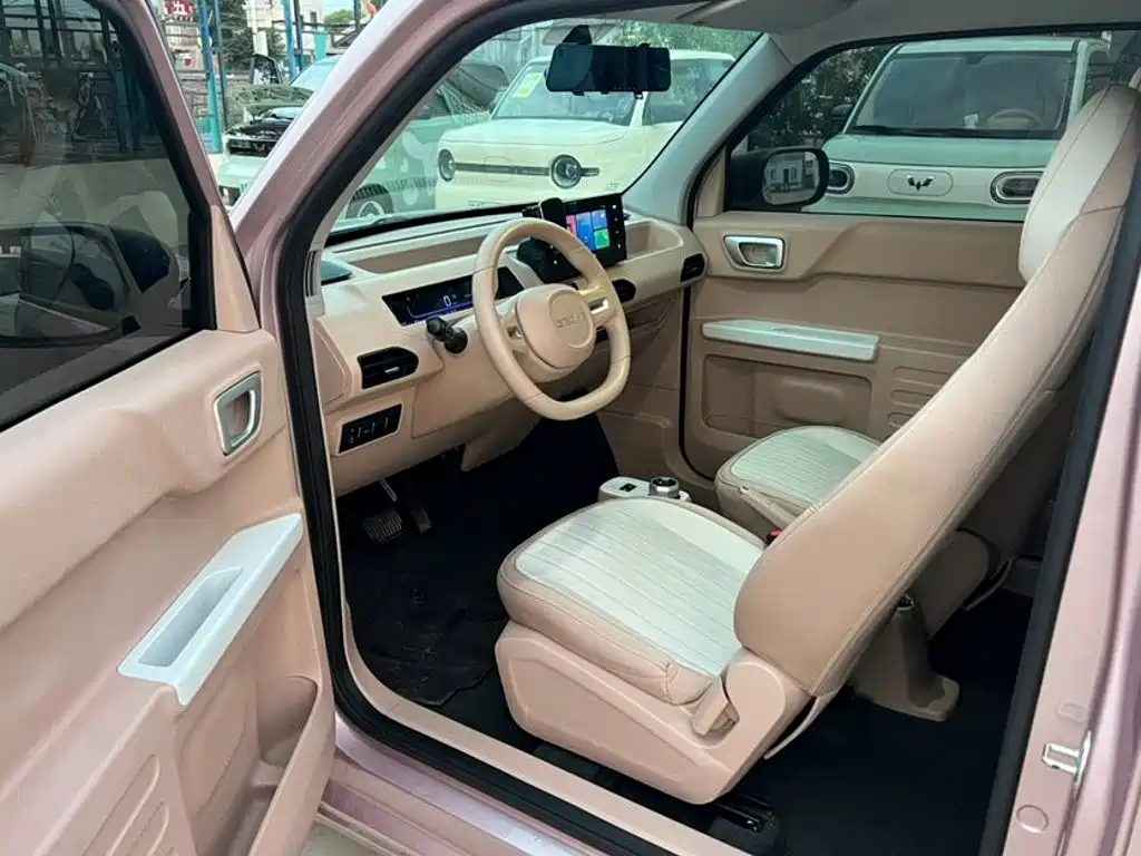 Geely Galaxy Panda 2023