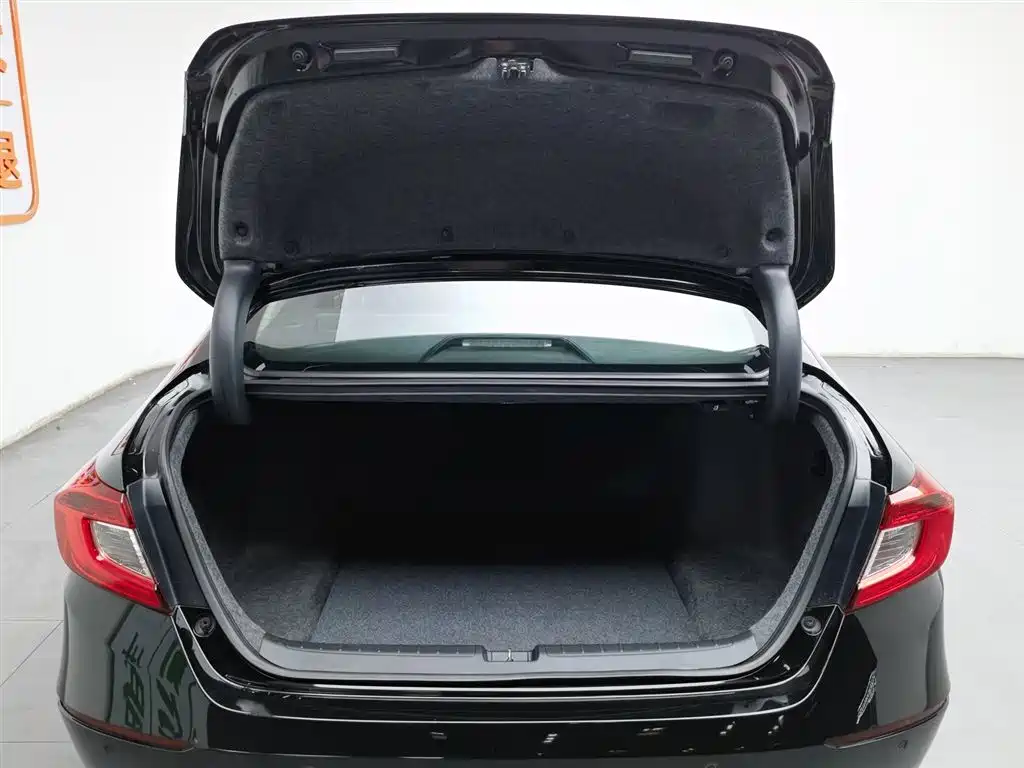 Honda Accord 2021 — фото 16