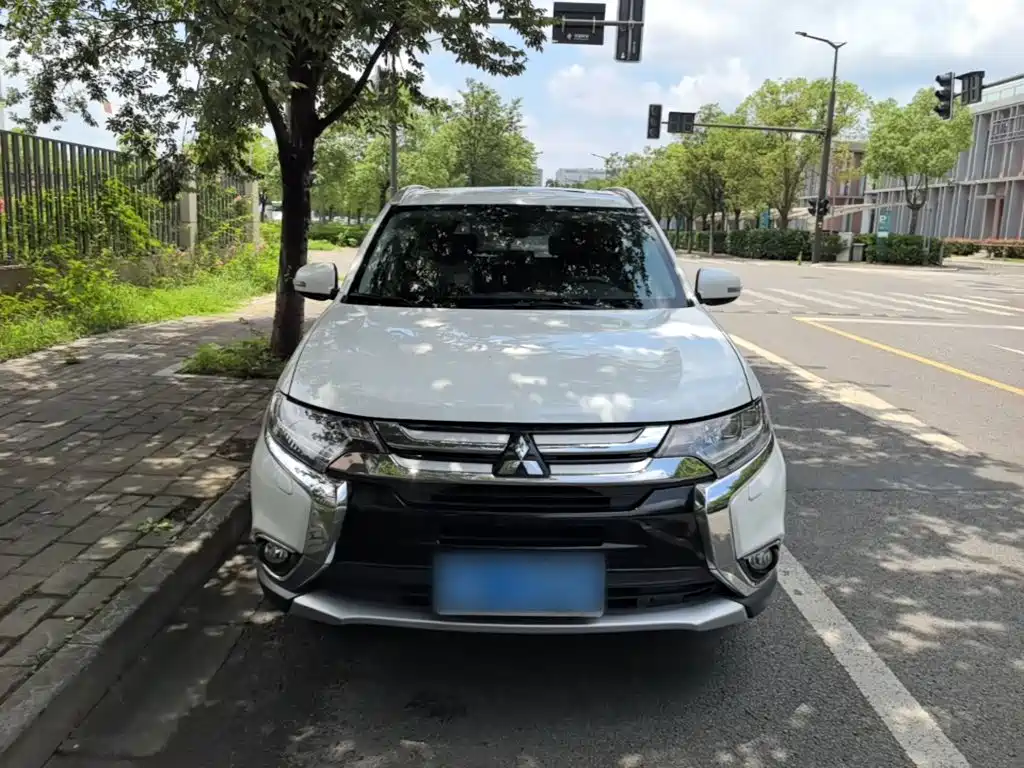 Mitsubishi Outlander 2017