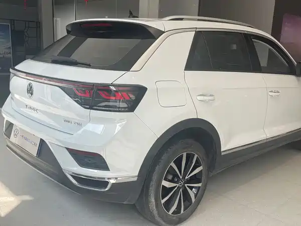 Volkswagen T-Roc 2024
