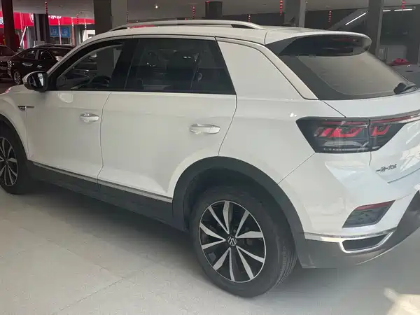 Volkswagen T-Roc 2024