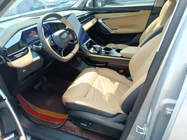 Geely Boyue L 2022