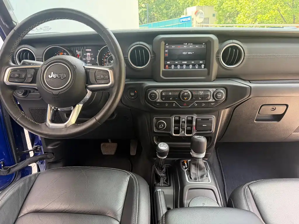 Jeep Wrangler 2019 — фото 13