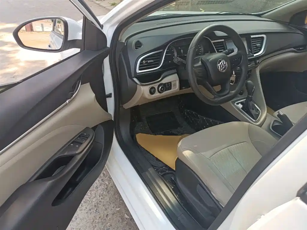 Buick Excelle 2015 — фото 16