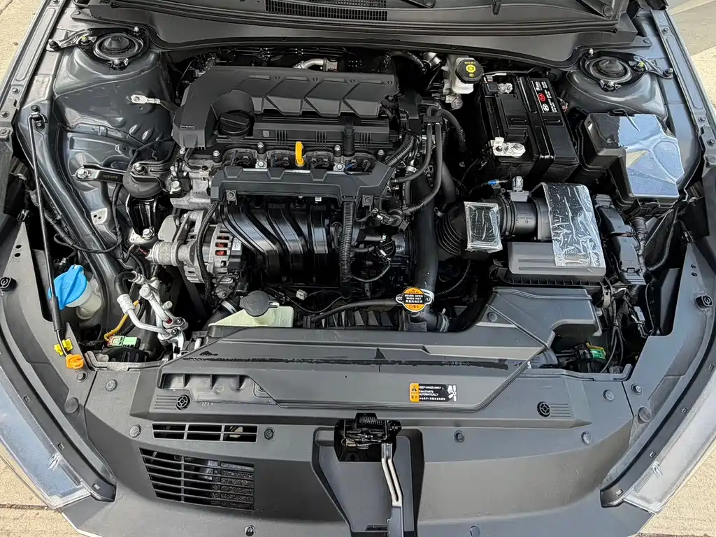 Hyundai Elantra 2023 — фото 20