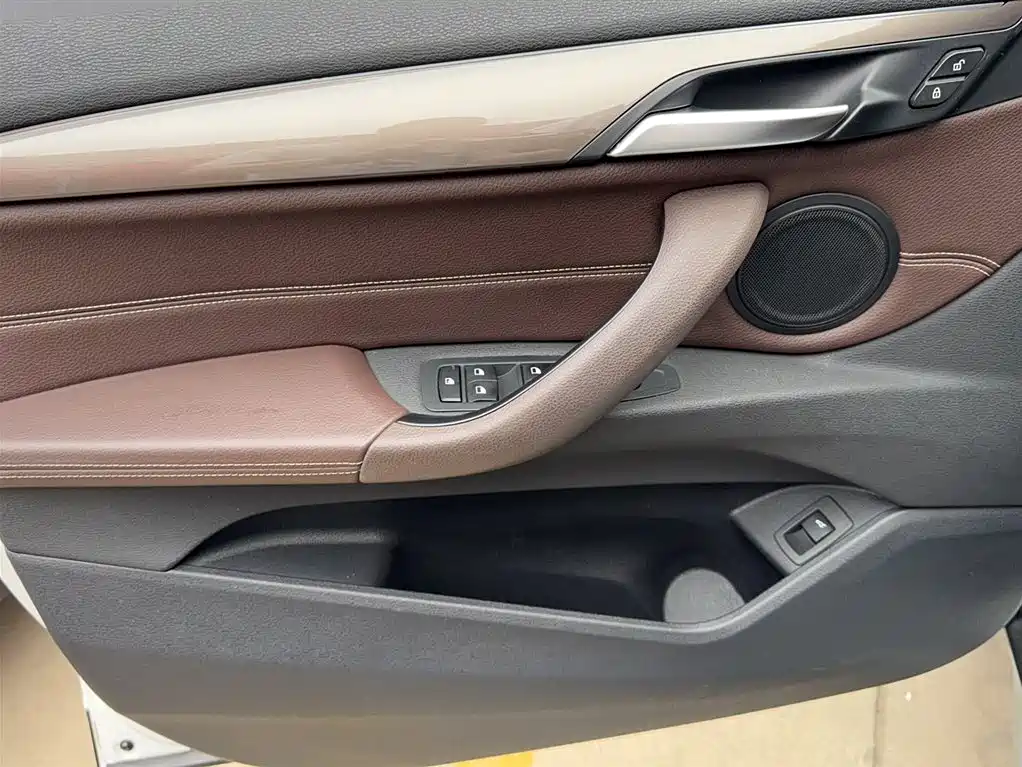BMW X1 2018 — фото 15