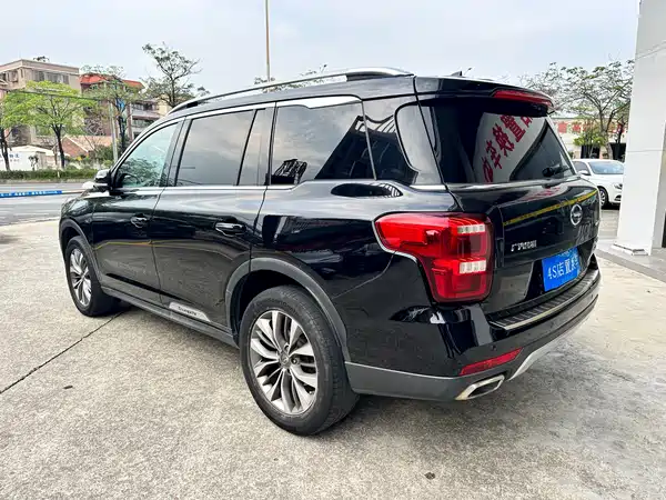 GAC Trumpchi GS8 2017