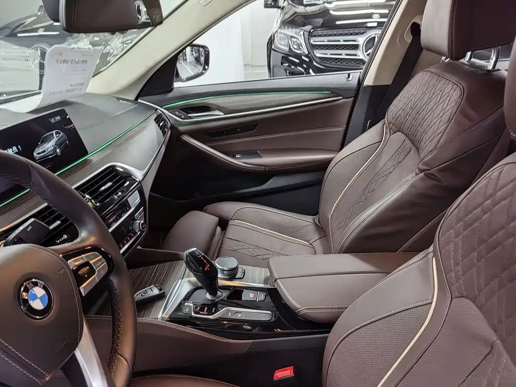 BMW 5 Series New Energy 2018 — фото 6