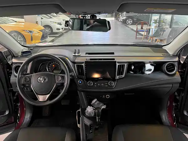 Toyota RAV4 2017