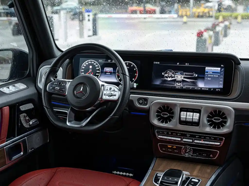 Mercedes-Benz G-Class 2023 — фото 11