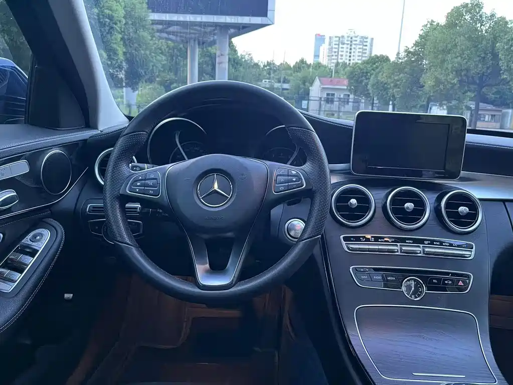 Mercedes-Benz C-Class 2019 — фото 27