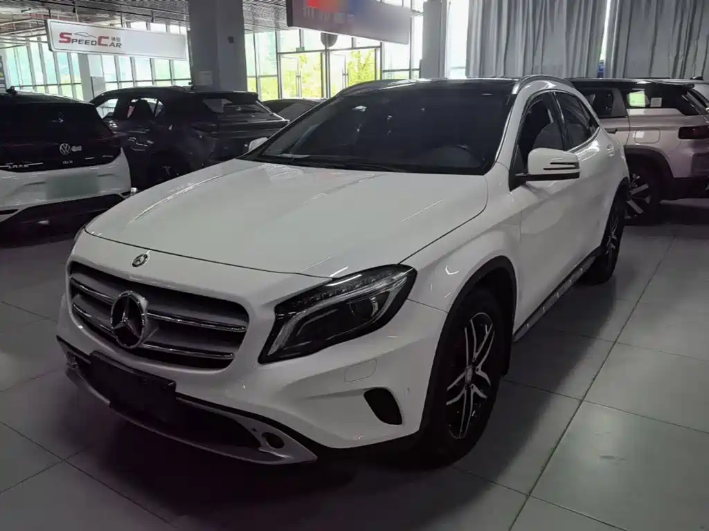 Mercedes-Benz GLA 2015
