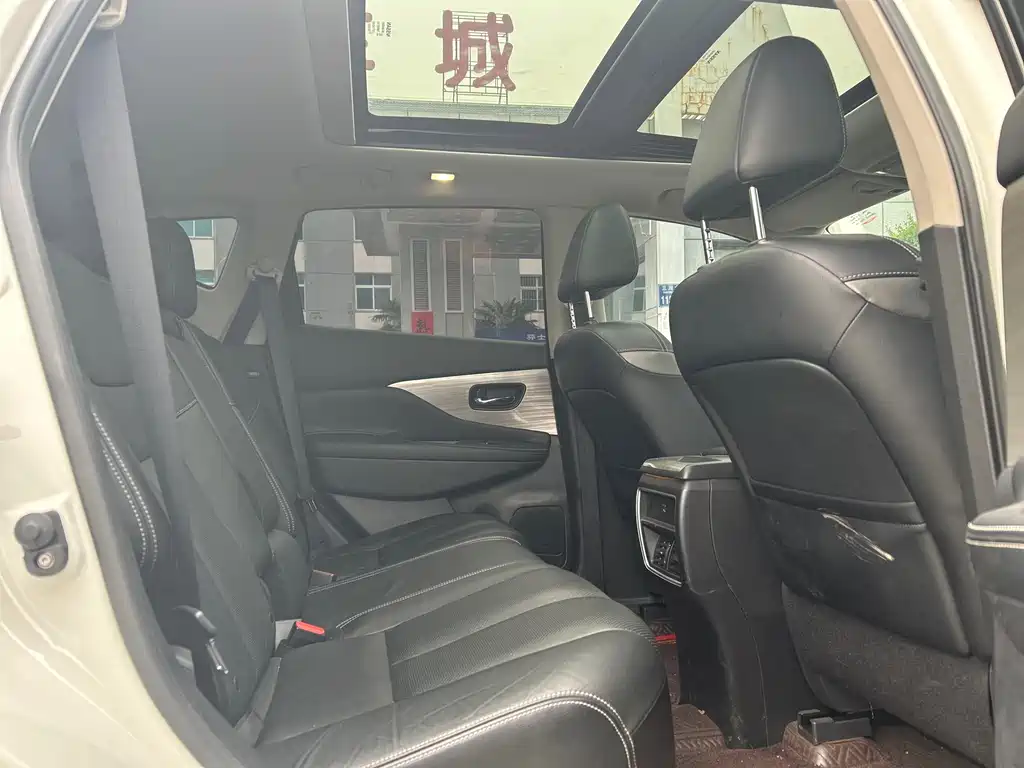 Toyota RAV4 2019 — фото 21