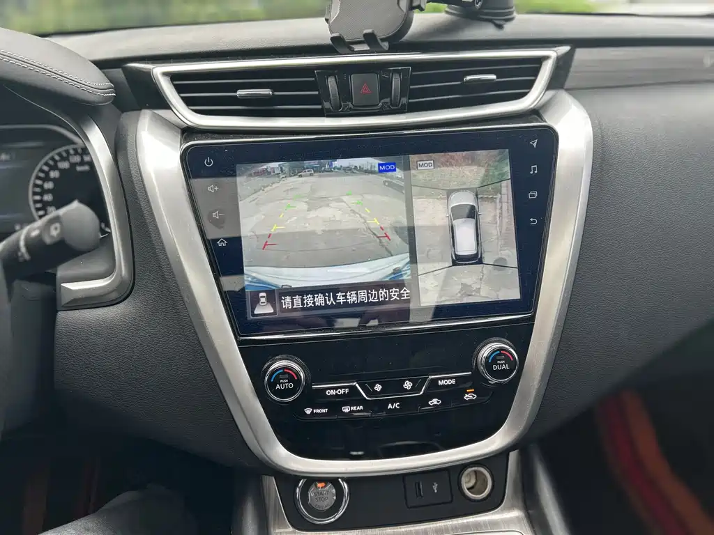 Toyota RAV4 2019 — фото 12