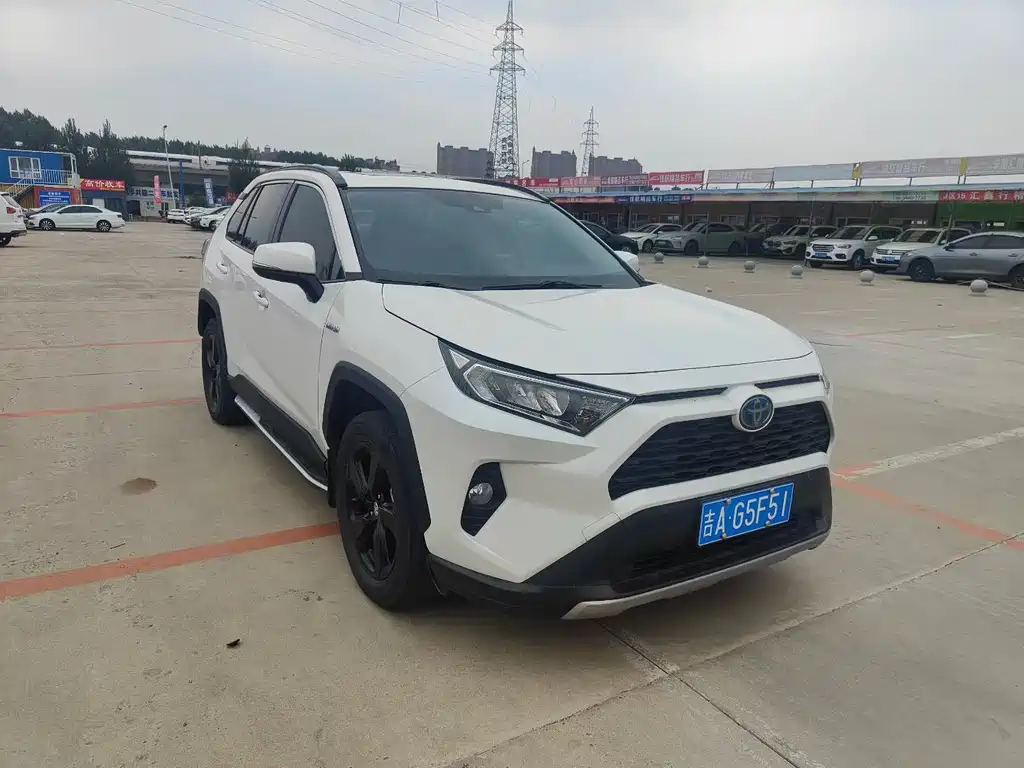 Toyota RAV4 2021