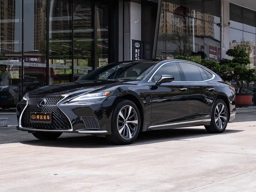 Lexus LS 2023