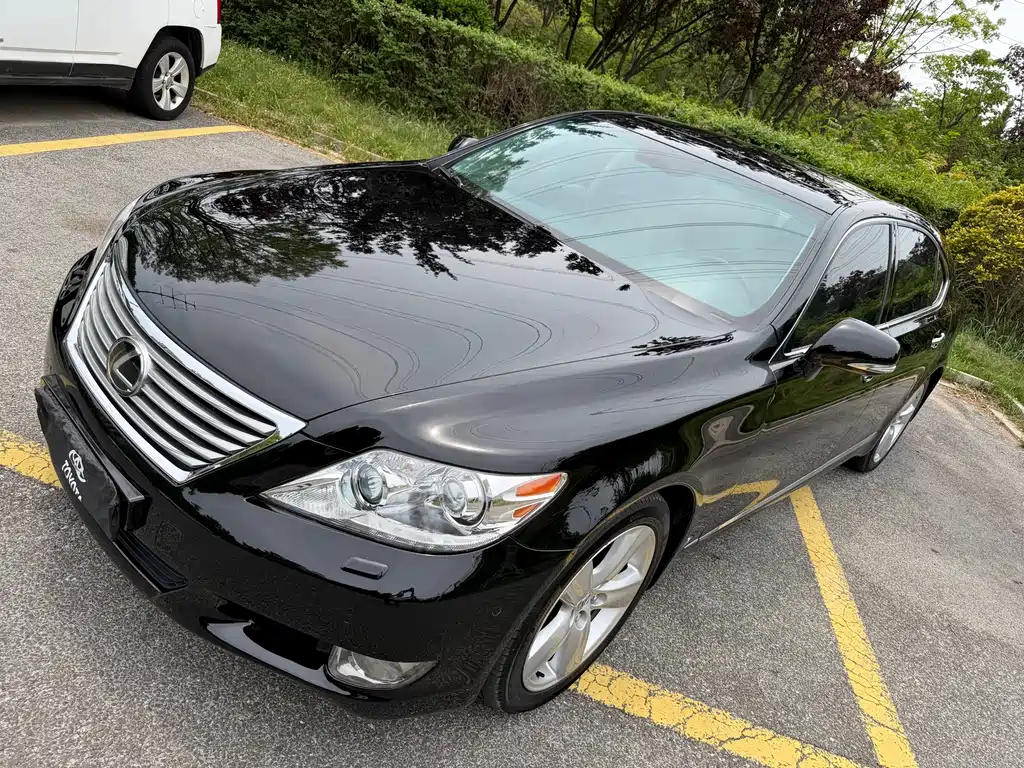 Lexus LS 2010